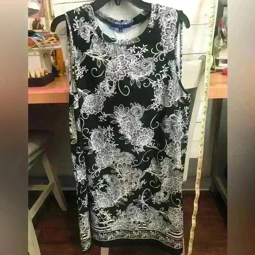 Black and White‎ Dress
